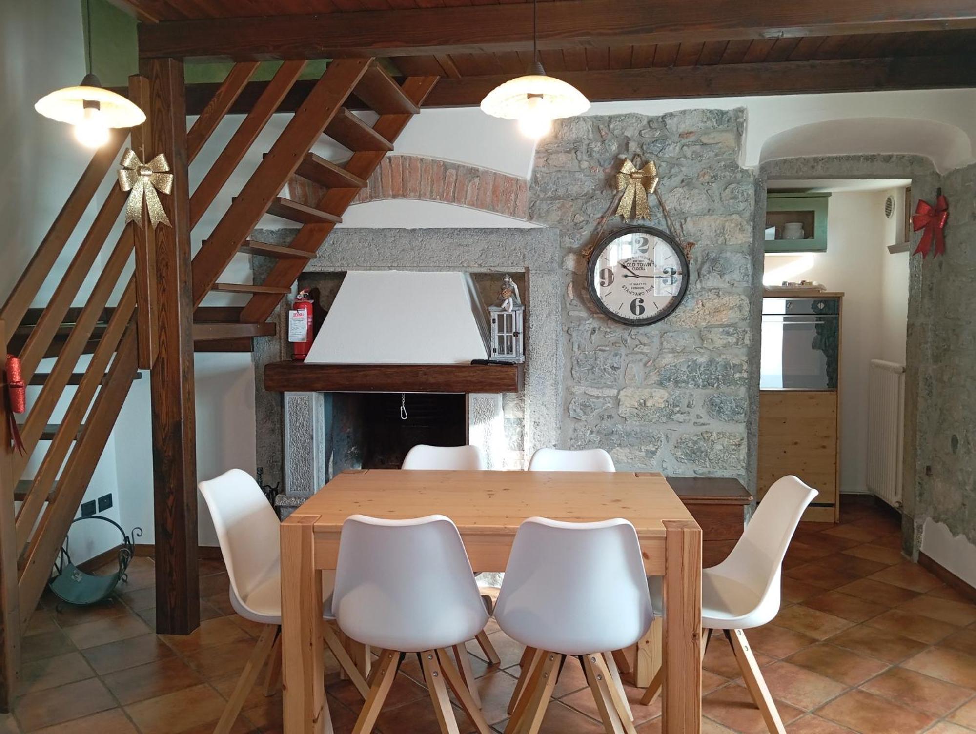 Bed and Breakfast Ca' Baetti L'Antico Borgo Roncola Екстер'єр фото