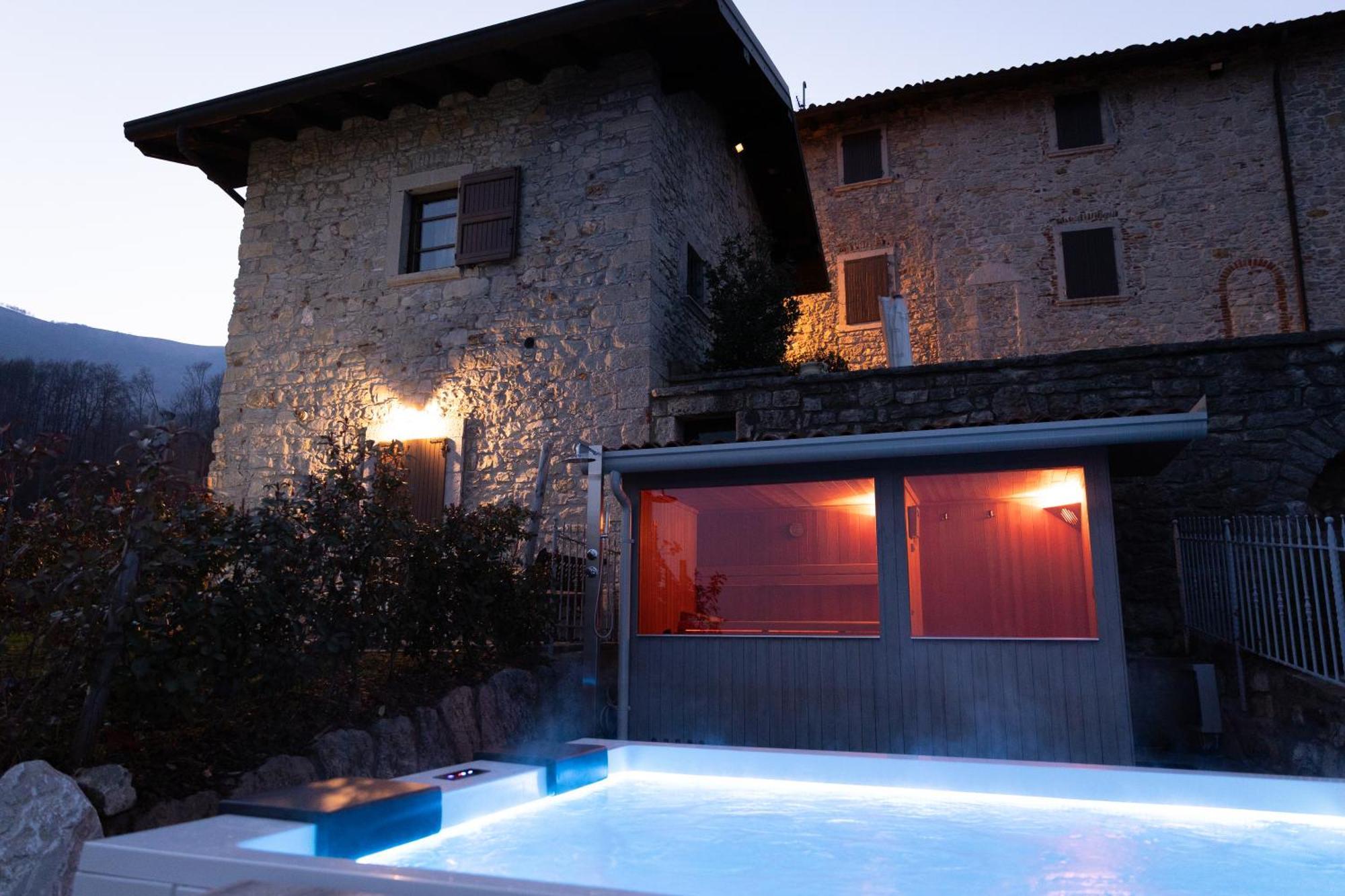 Bed and Breakfast Ca' Baetti L'Antico Borgo Roncola Екстер'єр фото