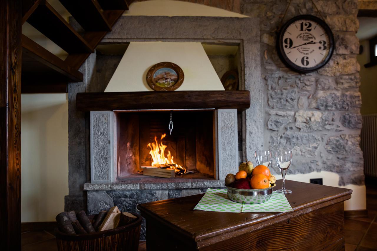 Bed and Breakfast Ca' Baetti L'Antico Borgo Roncola Екстер'єр фото