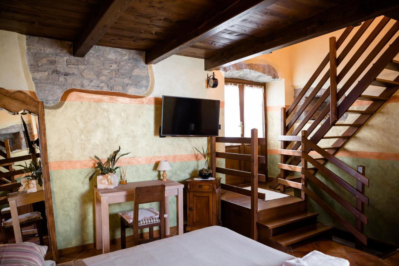 Bed and Breakfast Ca' Baetti L'Antico Borgo Roncola Екстер'єр фото